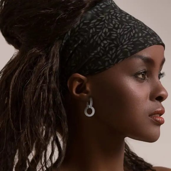 925 Sterling Silver Sparkling Double Cubic Zircon Round Hoop Earrings - Picture 9 of 9